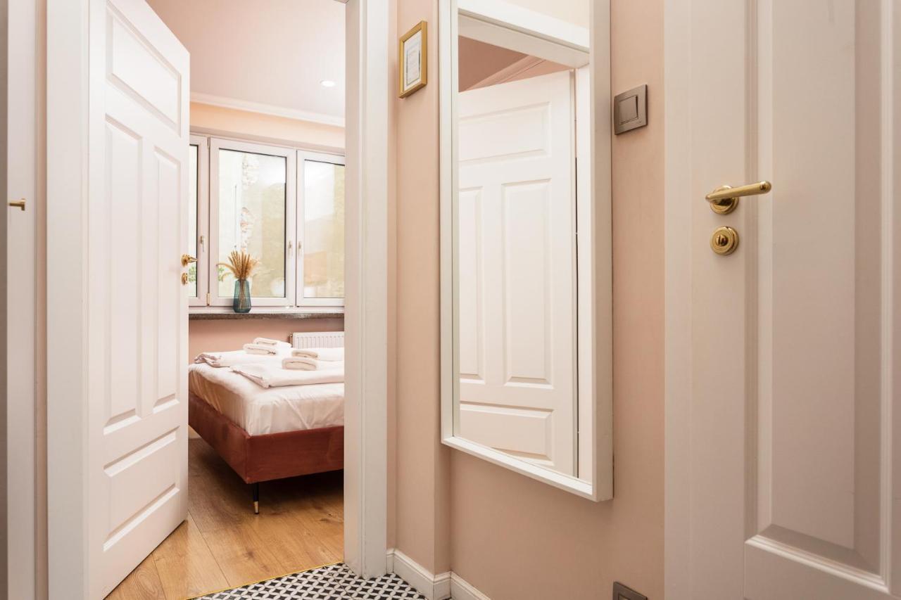 Polka Apartment Красков Екстериор снимка